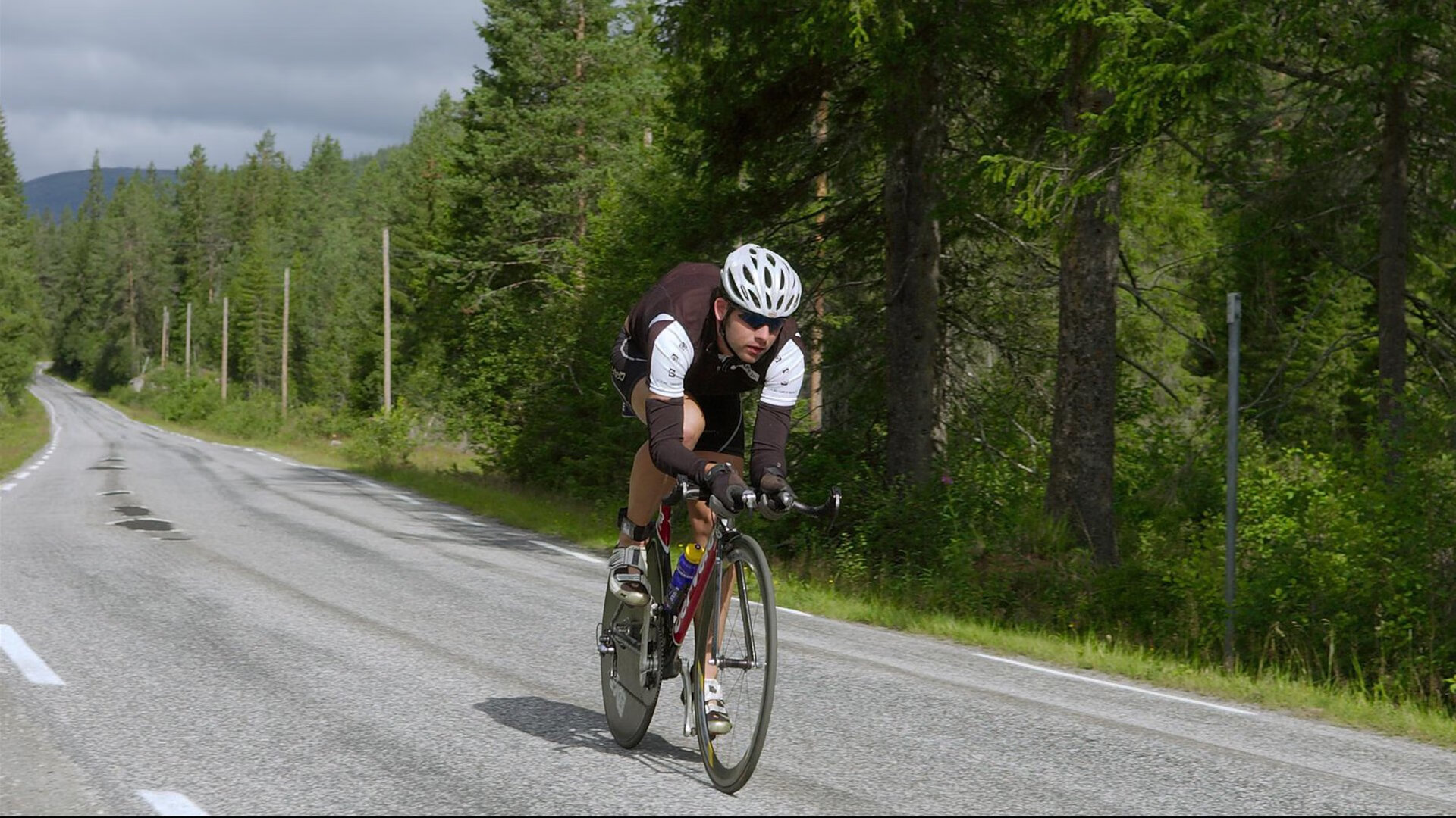 体育新闻中心推动体育赛事数据安全技术创新，体育比赛大数据分析